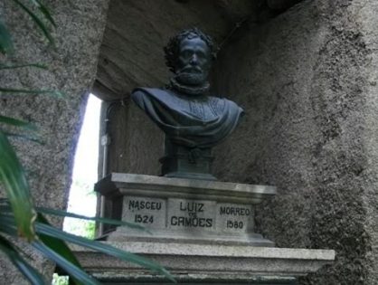 LUIS DE CAMÕES :: 500 Anos :: Biblioteca